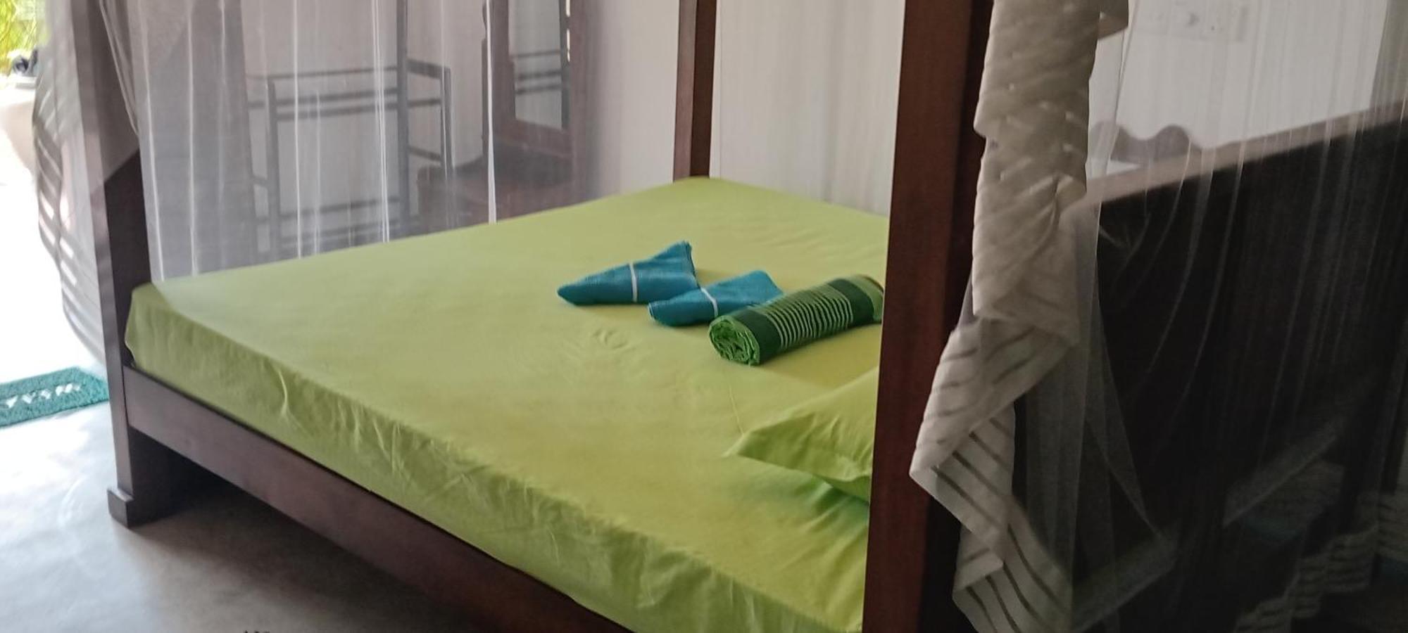 Paddy Field Villa Midigama Kelet Szoba fotó